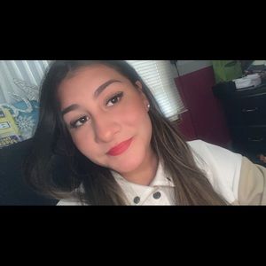 Meet your Posher, Marissa